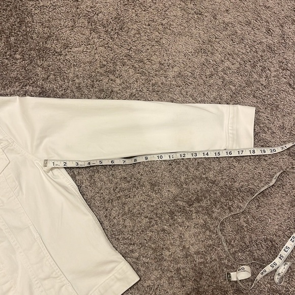 Liz Claiborne Women's White Denim Jacket - Picture 10 of 10